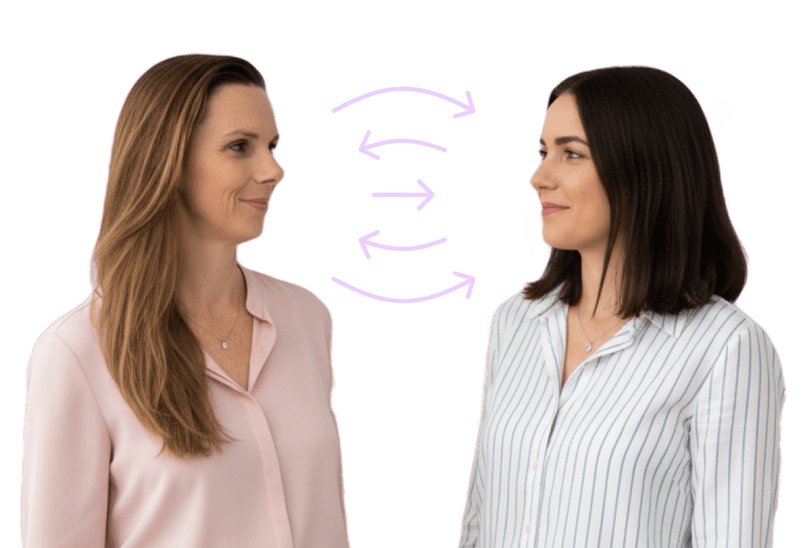 Mentor a podnikatelka spolu diskutují o tvorbě webu